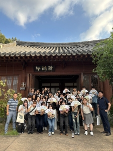 우리대학·니혼대 학생들, 전주에서 양국 간 우정 그리다 게시글 썸네일