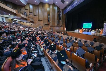 우리대학, 2024학년도 후기 학위수여식…1,572명 새 출발 게시글 썸네일